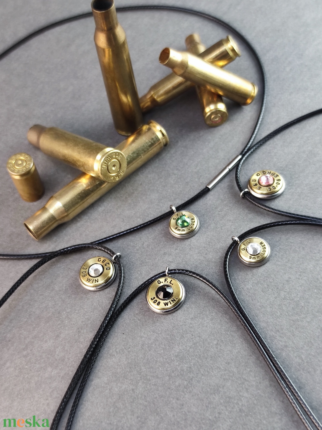 Töltény nyaklánc, fonott fekete,  Vadász ékszer - ékszer - nyaklánc - medálos nyaklánc - Meska.hu