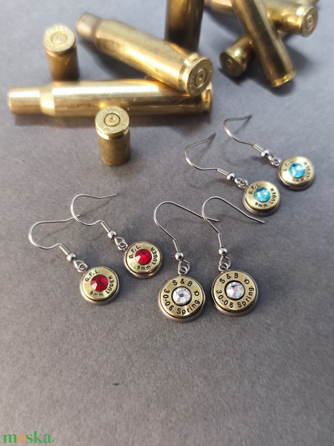 Töltény csüngős fülbevaló - ékszer - fülbevaló - pötty fülbevaló - Meska.hu