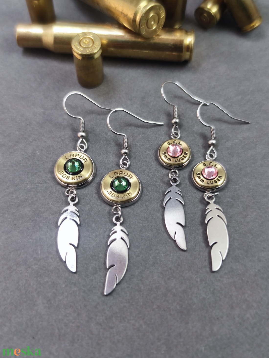 Töltény fülbevaló Tollas csüngős - ékszer - fülbevaló - pötty fülbevaló - Meska.hu