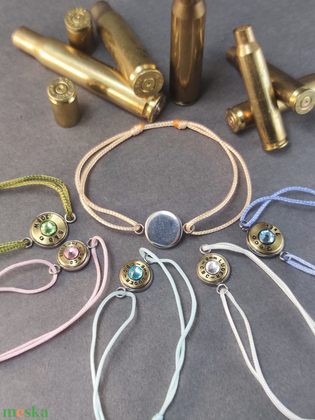 Töltény string karkötő színes - ékszer - karkötő - fonott karkötő - Meska.hu