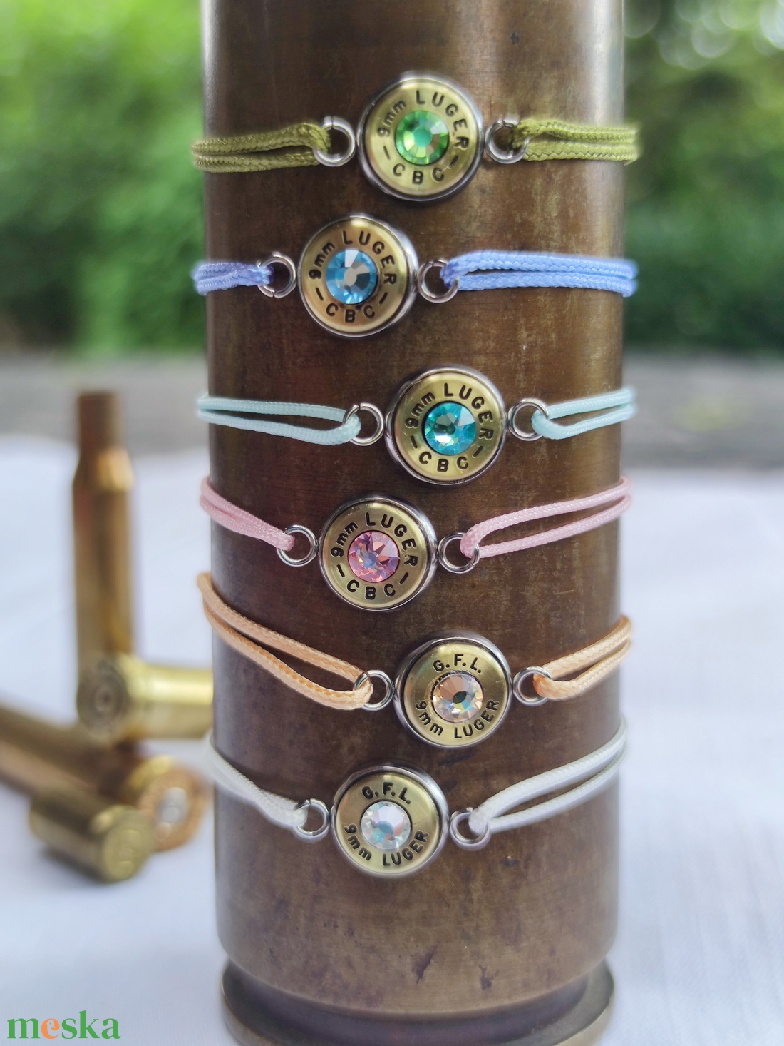 Töltény string karkötő színes - ékszer - karkötő - fonott karkötő - Meska.hu