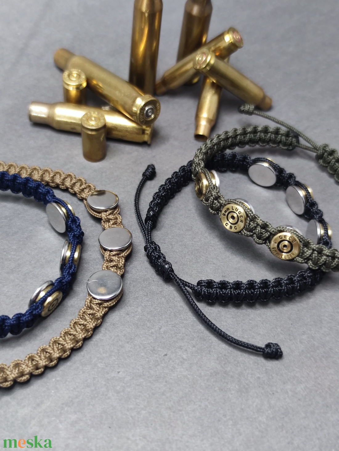 Töltény paracord karkötő, 3- lövetű - ékszer - karkötő - fonott karkötő - Meska.hu