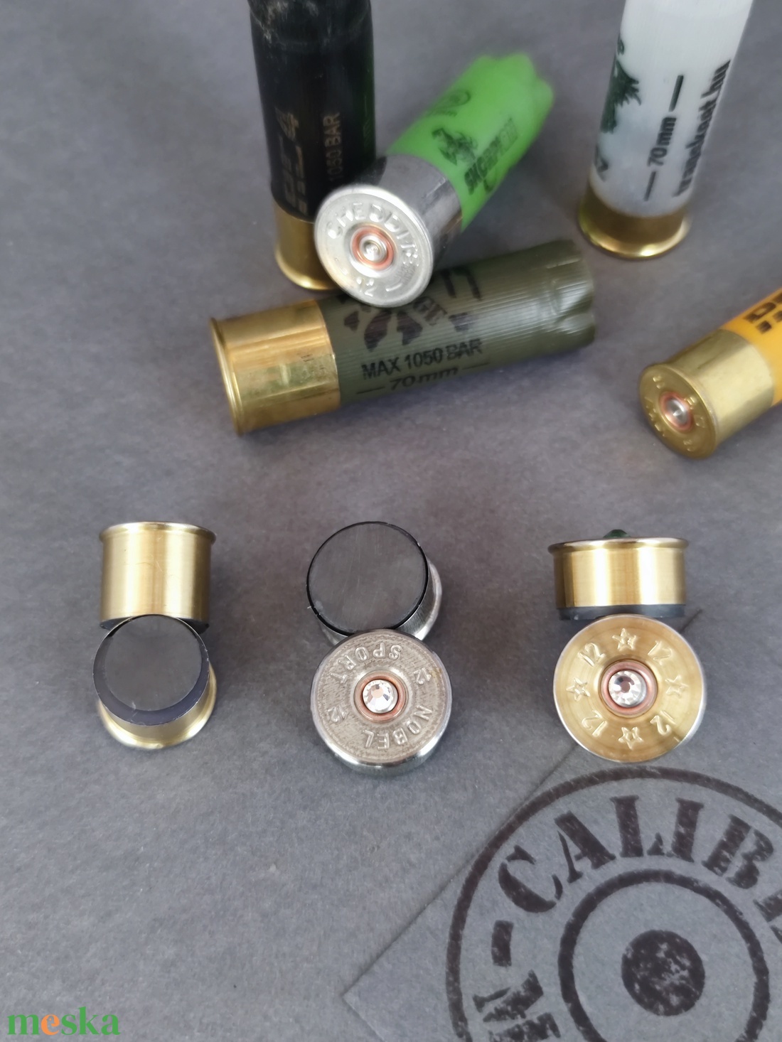 Női Töltény hűtőmágnes - otthon & életmód - konyhafelszerelés, tálalás - konyhai dekoráció - hűtőmágnes - Meska.hu