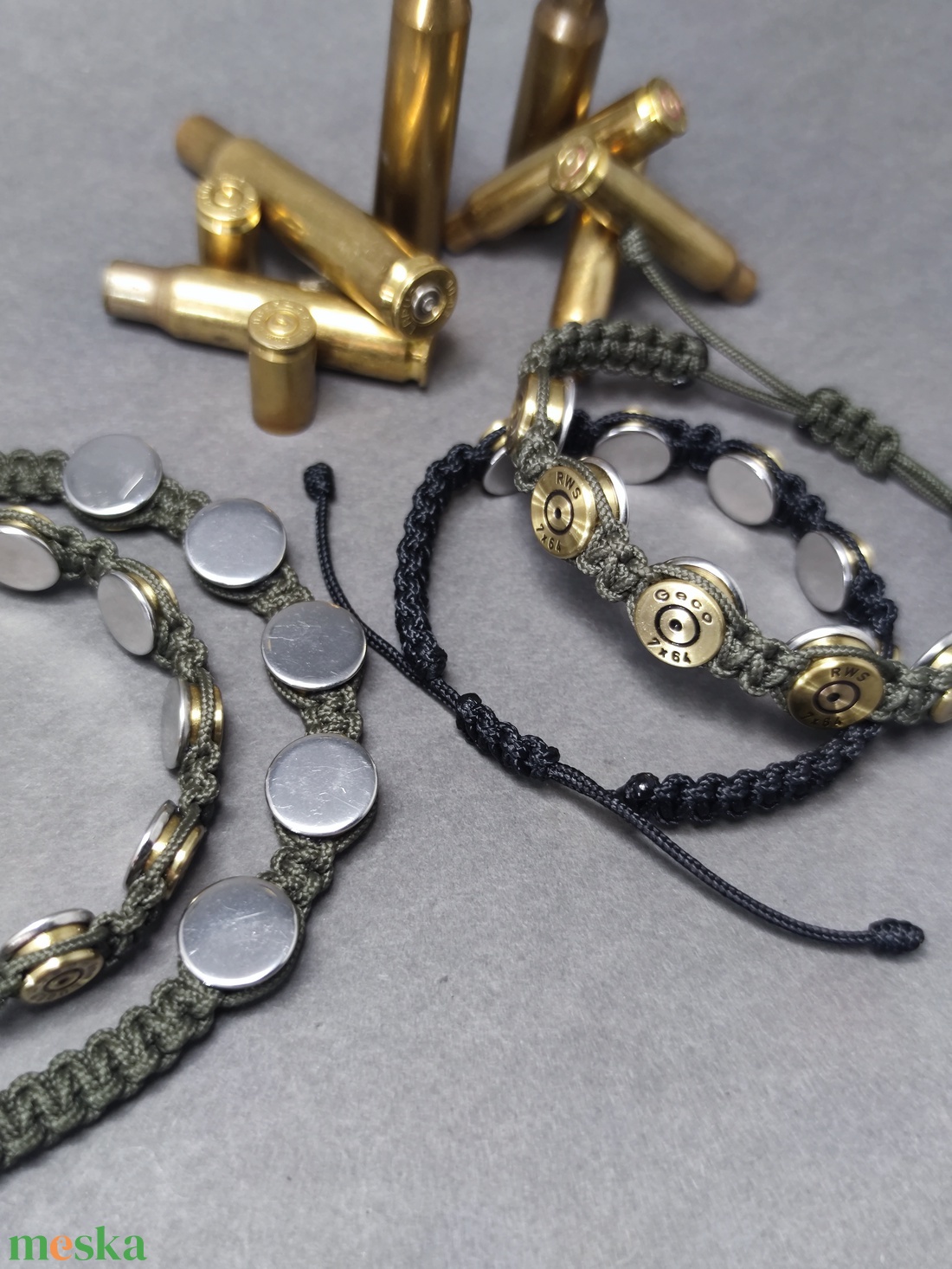 Töltény paracord karkötő, 7- lövetű Vadász ajándék - ékszer - karkötő - fonott karkötő - Meska.hu