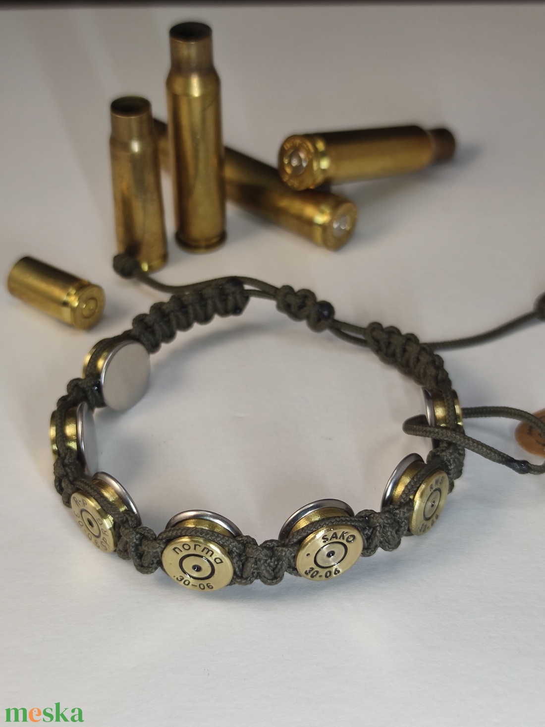 Töltény paracord karkötő, 7- lövetű Vadász ajándék - ékszer - karkötő - fonott karkötő - Meska.hu