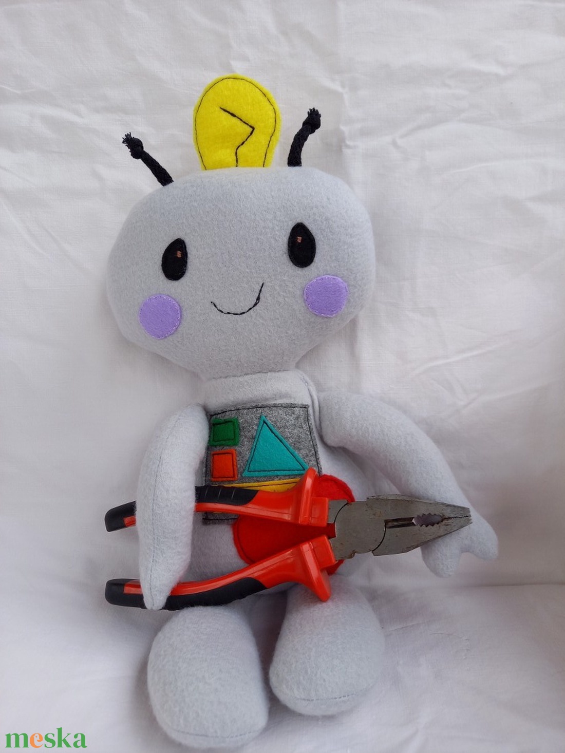 Halványszürke Kisrobot, plüss robot - játék & sport - plüssállat & játékfigura - robot & gép - Meska.hu Halványszürke Kisrobot, plüss robot - játék & sport - plüssállat & játékfigura - robot & gép - Meska.hu