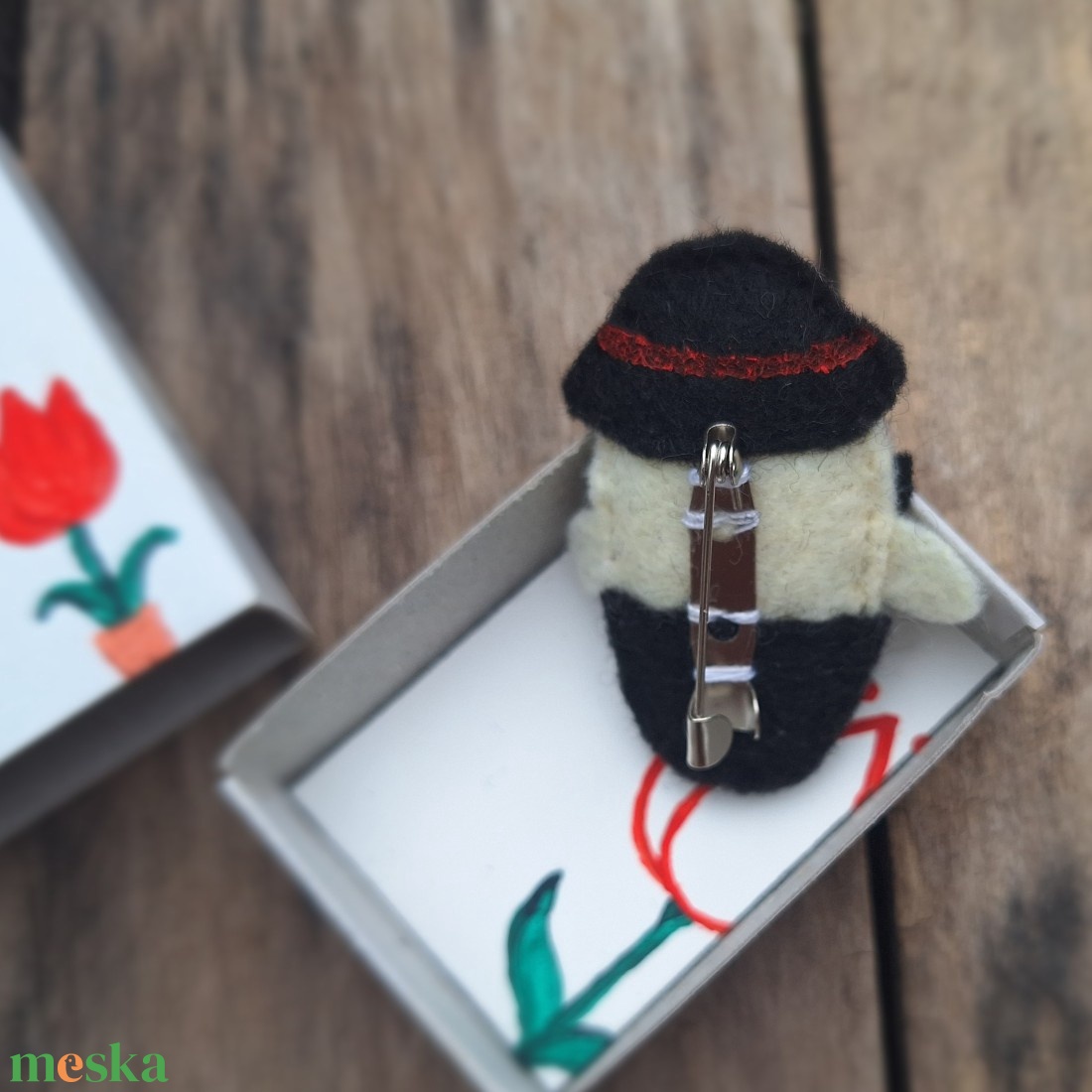 PocketLove Legényke - kitűző - játék & sport - plüssállat & játékfigura - ember - Meska.hu