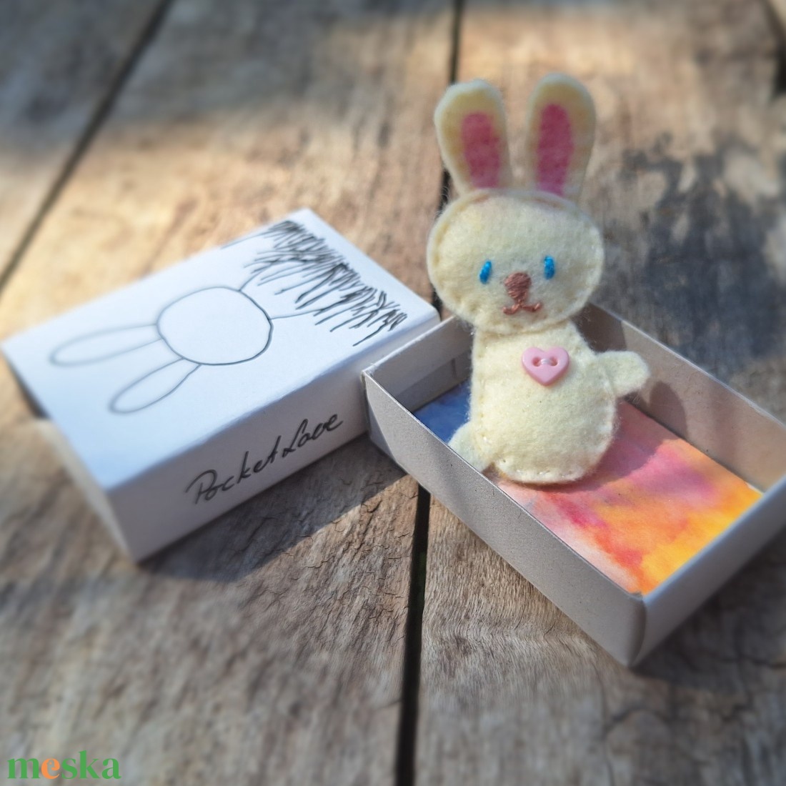 Kitűző - PocketLove Nyuszi - játék & sport - plüssállat & játékfigura - nyuszi - Meska.hu