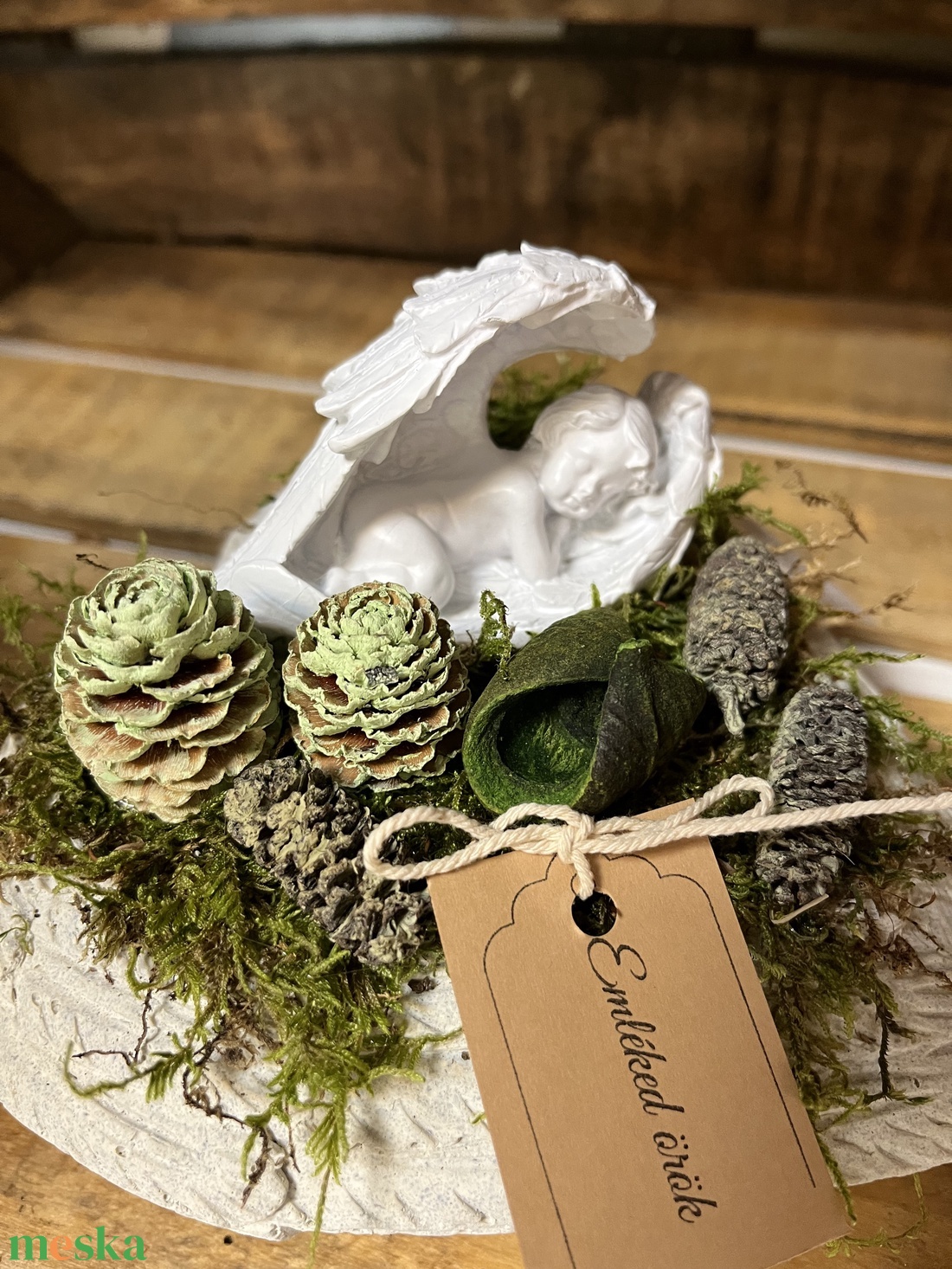 Beton szív Sírdísz- fekvő angyalkával - otthon & életmód - vallás - temetkezési tárgy - sírdísz, kegyeleti dísz - Meska.hu Beton szív Sírdísz- fekvő angyalkával - otthon & életmód - vallás - temetkezési tárgy - sírdísz, kegyeleti dísz - Meska.hu