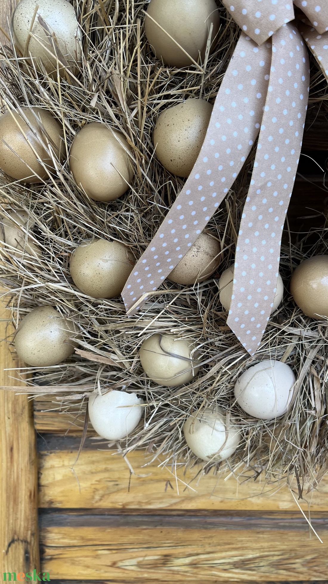 Tavaszi, nyári ajtódísz, kopogtató tojáshéjjal - otthon & életmód - dekoráció - ajtó- és ablak dekoráció - ajtótábla - Meska.hu