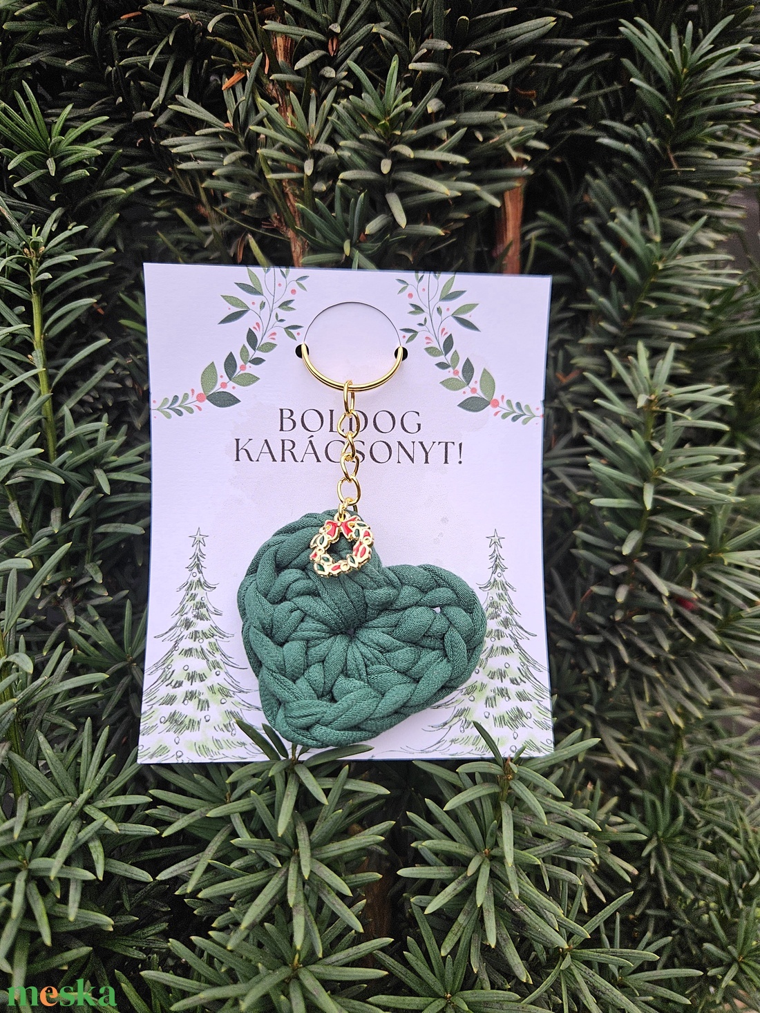 Horgolt szív kulcstartó ajándék - sötétzöld - táska & tok - kulcstartó & táskadísz - kulcstartó - Meska.hu