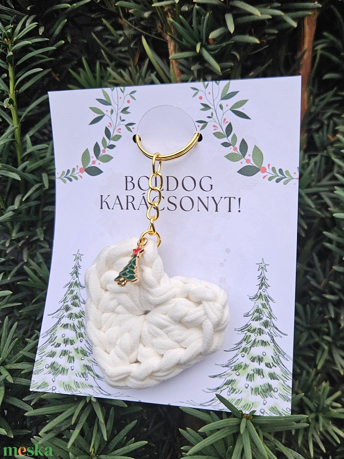 Horgolt szív kulcstartó ajándék - krémszínű - táska & tok - kulcstartó & táskadísz - kulcstartó - Meska.hu