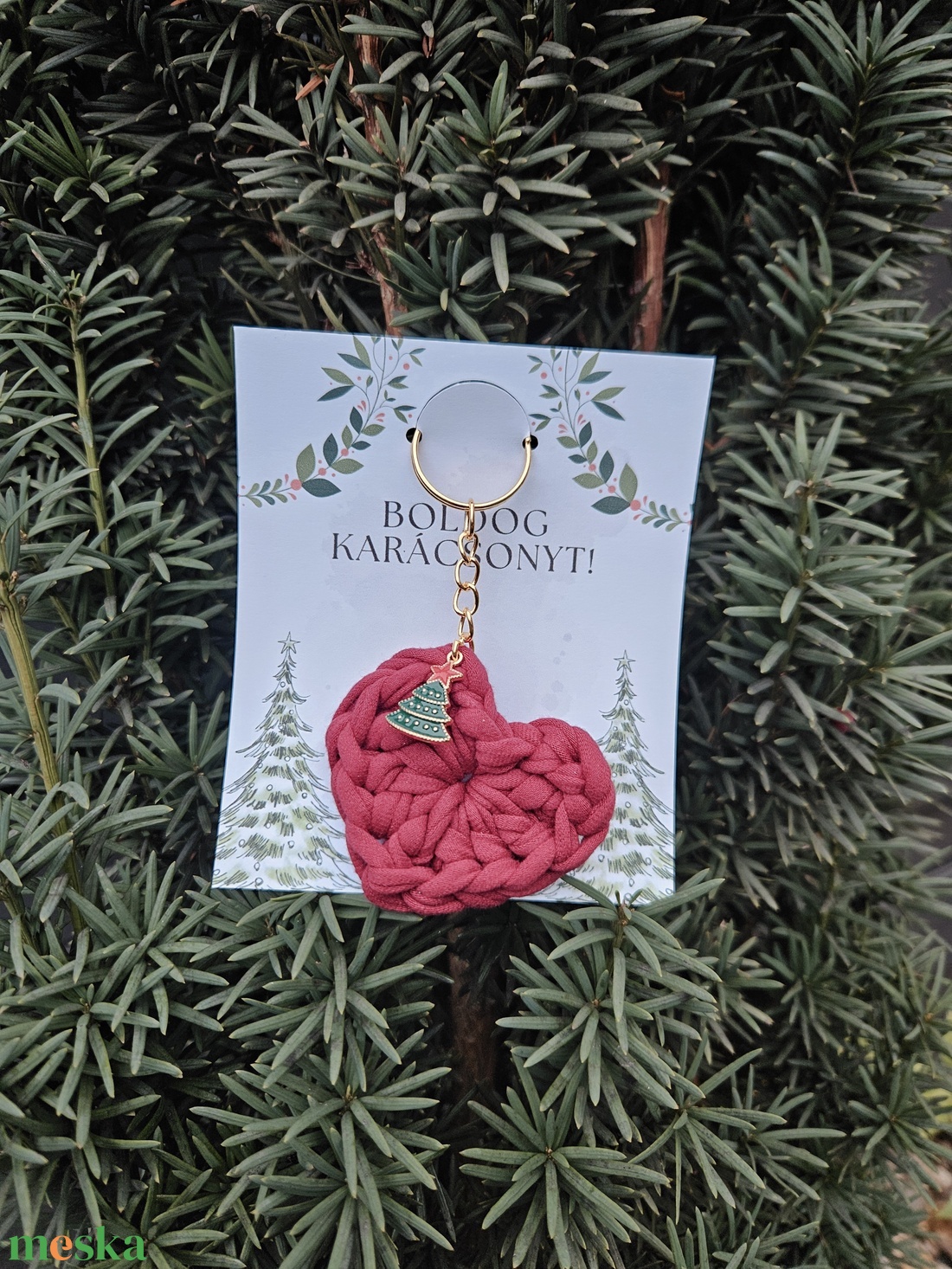 Horgolt szív kulcstartó ajándék - bordó - táska & tok - kulcstartó & táskadísz - kulcstartó - Meska.hu