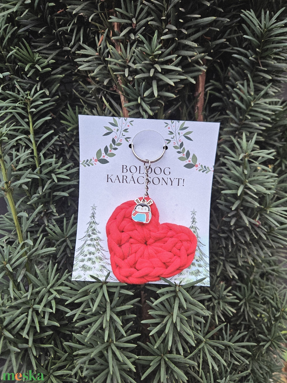 Horgolt szív kulcstartó ajándék - piros - táska & tok - kulcstartó & táskadísz - kulcstartó - Meska.hu