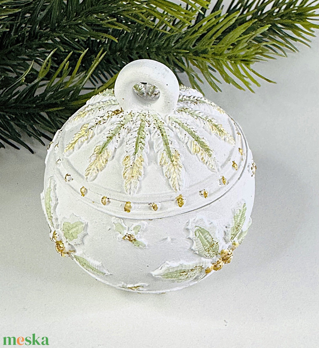 CandlAir Karácsonyi gömb- Magyal- szójaviasz illatgyertya kerámiatégelyben - otthon & életmód - gyertya, illat, aroma - gyertya - Meska.hu