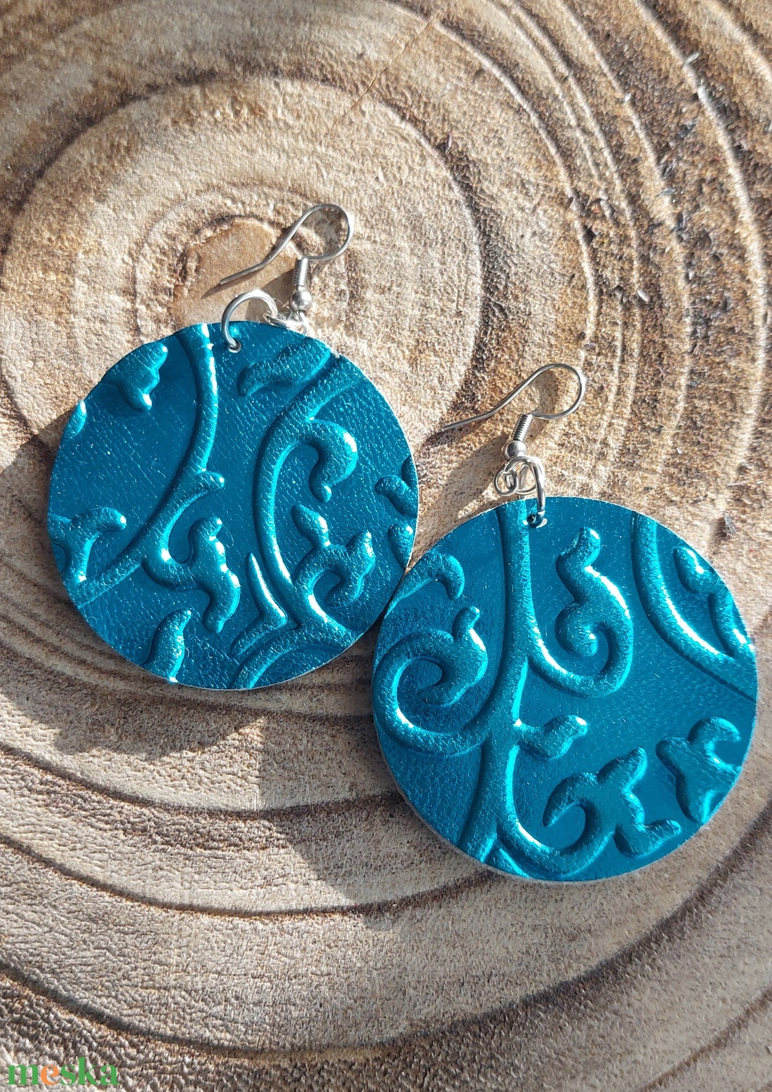 Metál kék bőr fülbevaló - ékszer - fülbevaló - fülékszer - Meska.hu