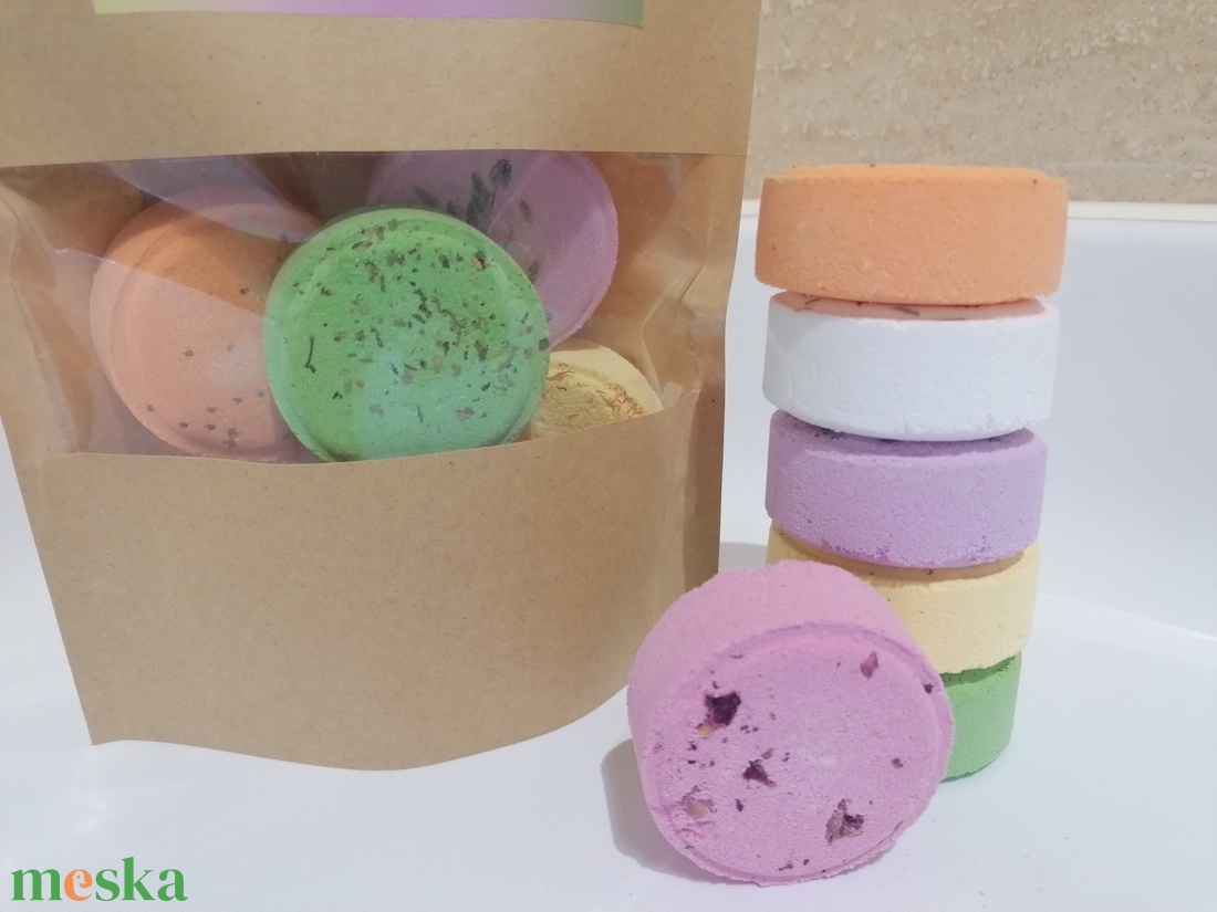 Zuhanygőzölő korong, vegyes illat  aromaterápiás, illóolaj tartalmú korongok- ajándéknak is tökéletes  - szépségápolás - szappan & fürdés - fürdősó, fürdőgolyó, habfürdő - Meska.hu