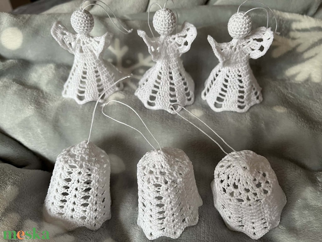 Horgolt angyalka és csengő  - karácsony - karácsonyi lakásdekoráció - karácsonyfadíszek - Meska.hu