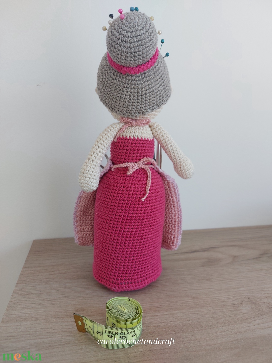 Nagyi horgolt tároló, tűpárna - játék & sport - plüssállat & játékfigura - ember - Meska.hu