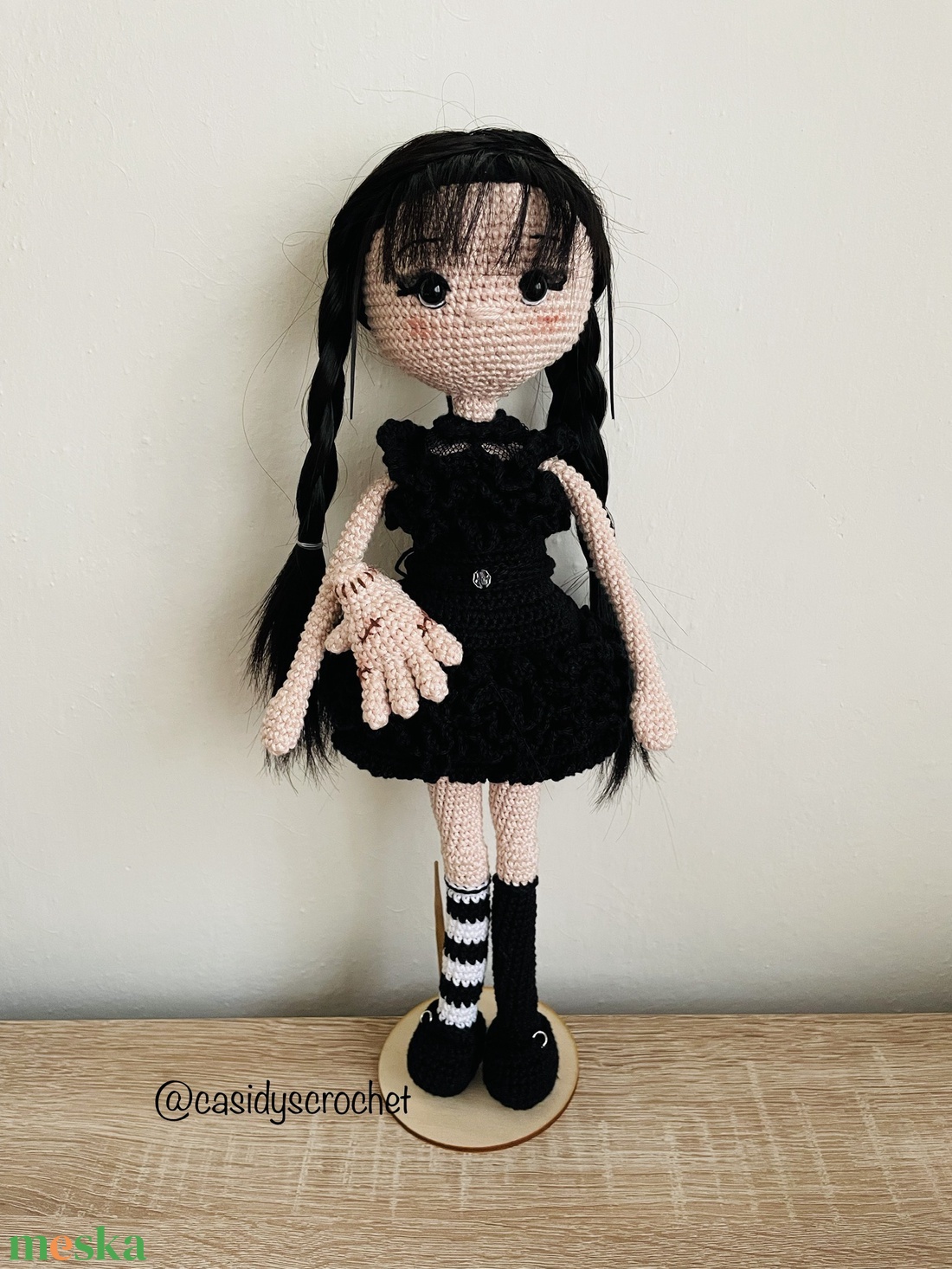 Wednesday Addams - játék & sport - plüssállat & játékfigura - ember - Meska.hu Wednesday Addams - játék & sport - plüssállat & játékfigura - ember - Meska.hu