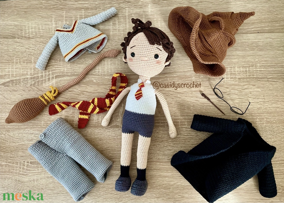 Harry Potter, horgolt baba - játék & sport - plüssállat & játékfigura - ember - Meska.hu Harry Potter, horgolt baba - játék & sport - plüssállat & játékfigura - ember - Meska.hu