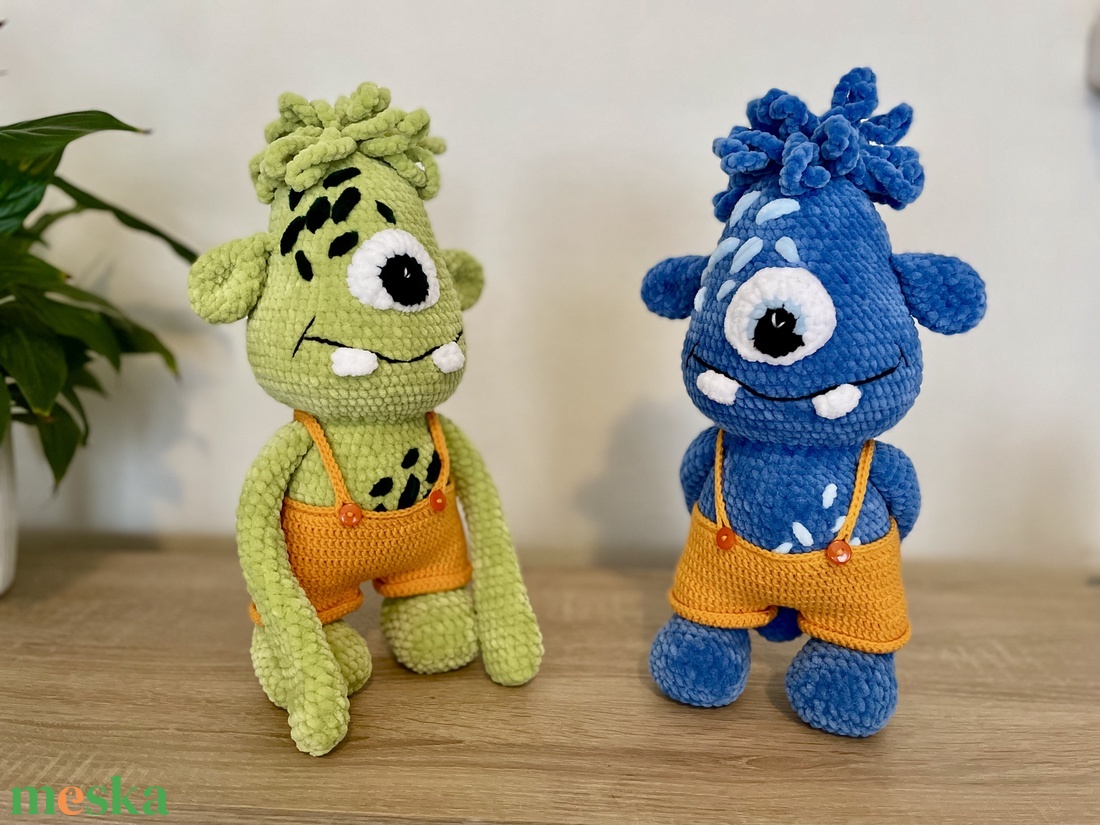 Horgolt szörnyecske - játék & sport - plüssállat & játékfigura - szörnyike - Meska.hu
