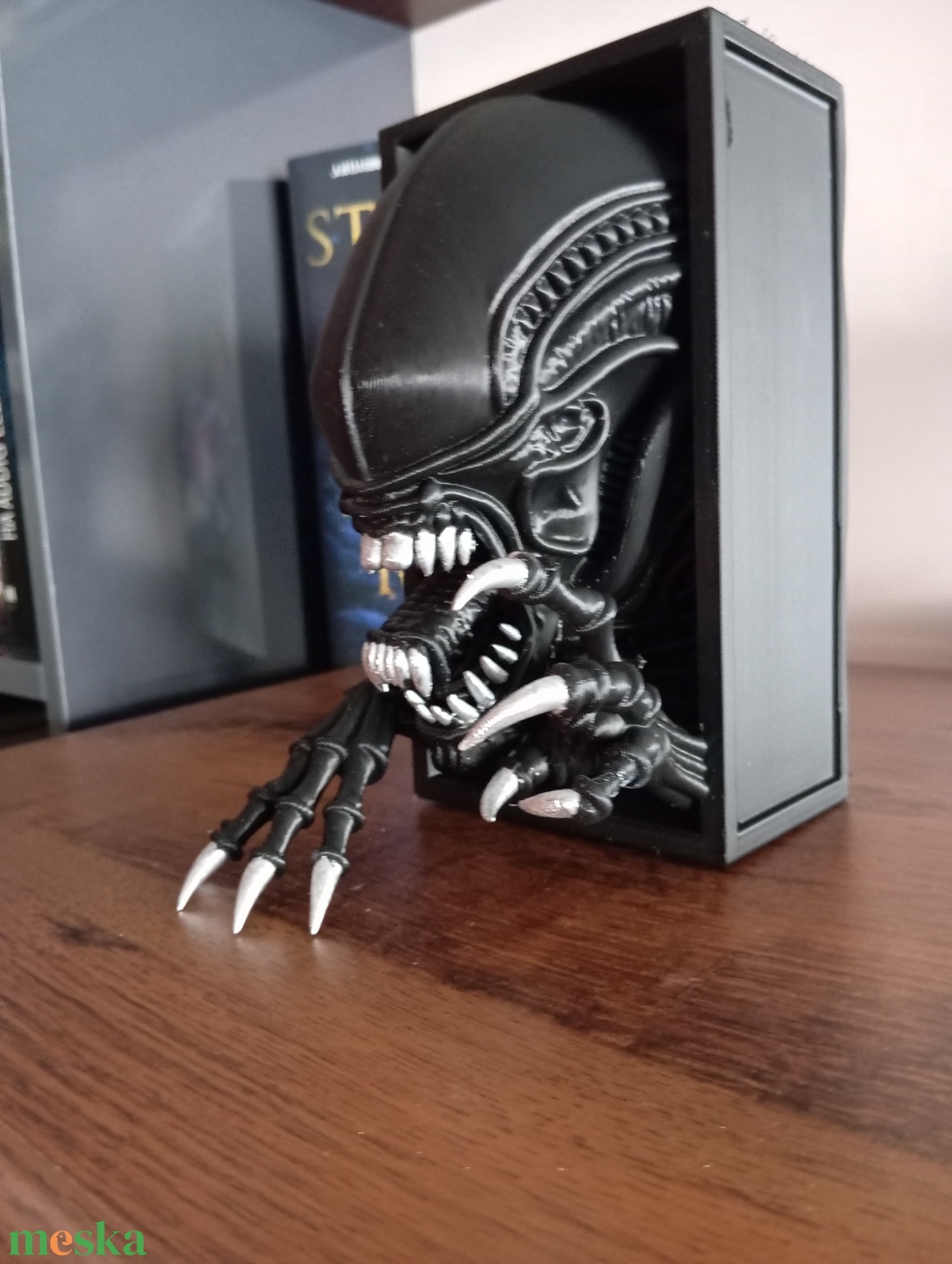 Alien Xenomorph könyvtámasz  - otthon & életmód - dekoráció - asztal és polc dekoráció - könyvtámasz - Meska.hu