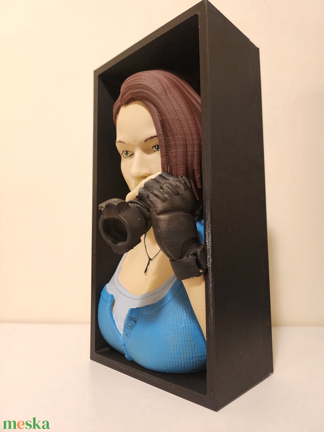 Jill Valentine a Resident evil könyvtámasz  - otthon & életmód - dekoráció - asztal és polc dekoráció - asztaldísz - Meska.hu