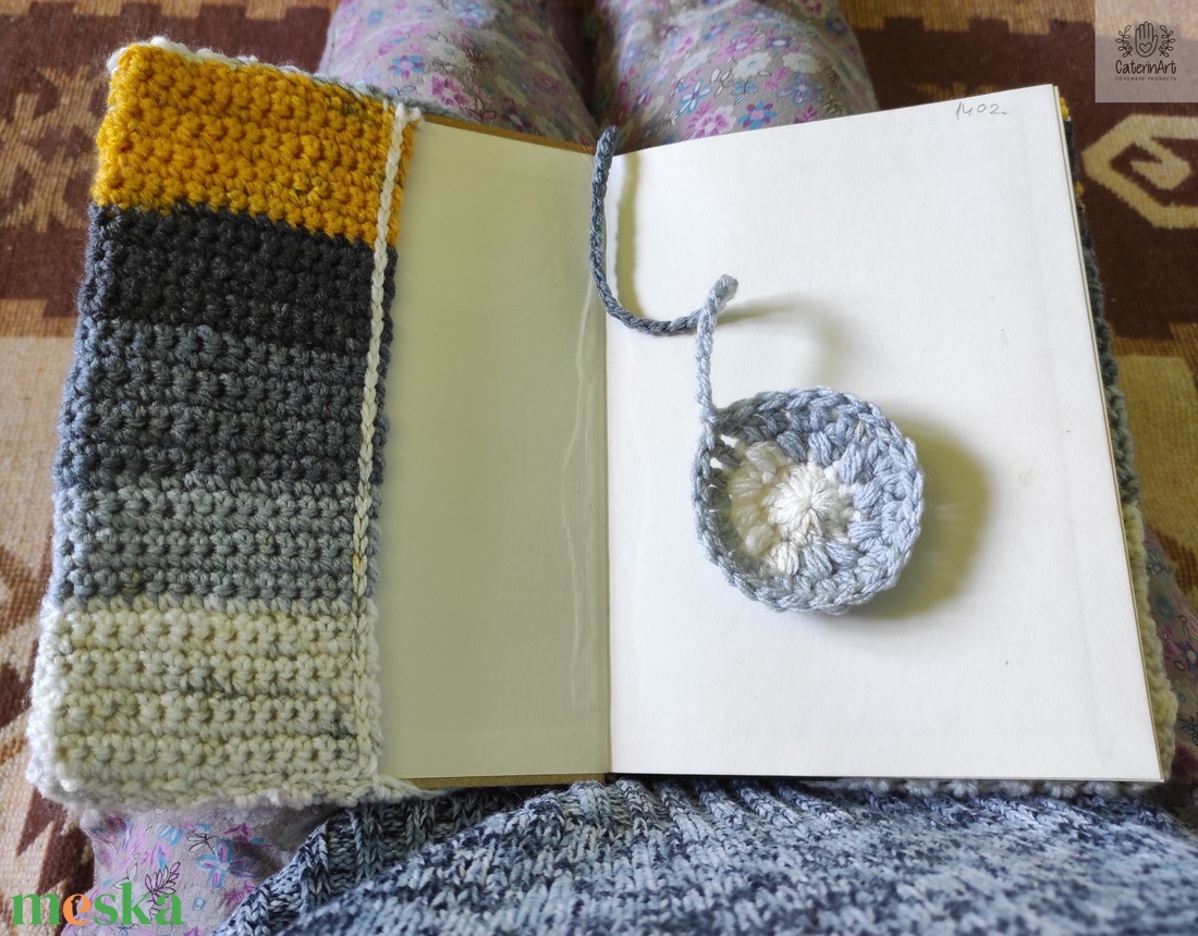 'Kincses könyv' horgolt könyvborító - könyv & zene - könyvjelző - Meska.hu