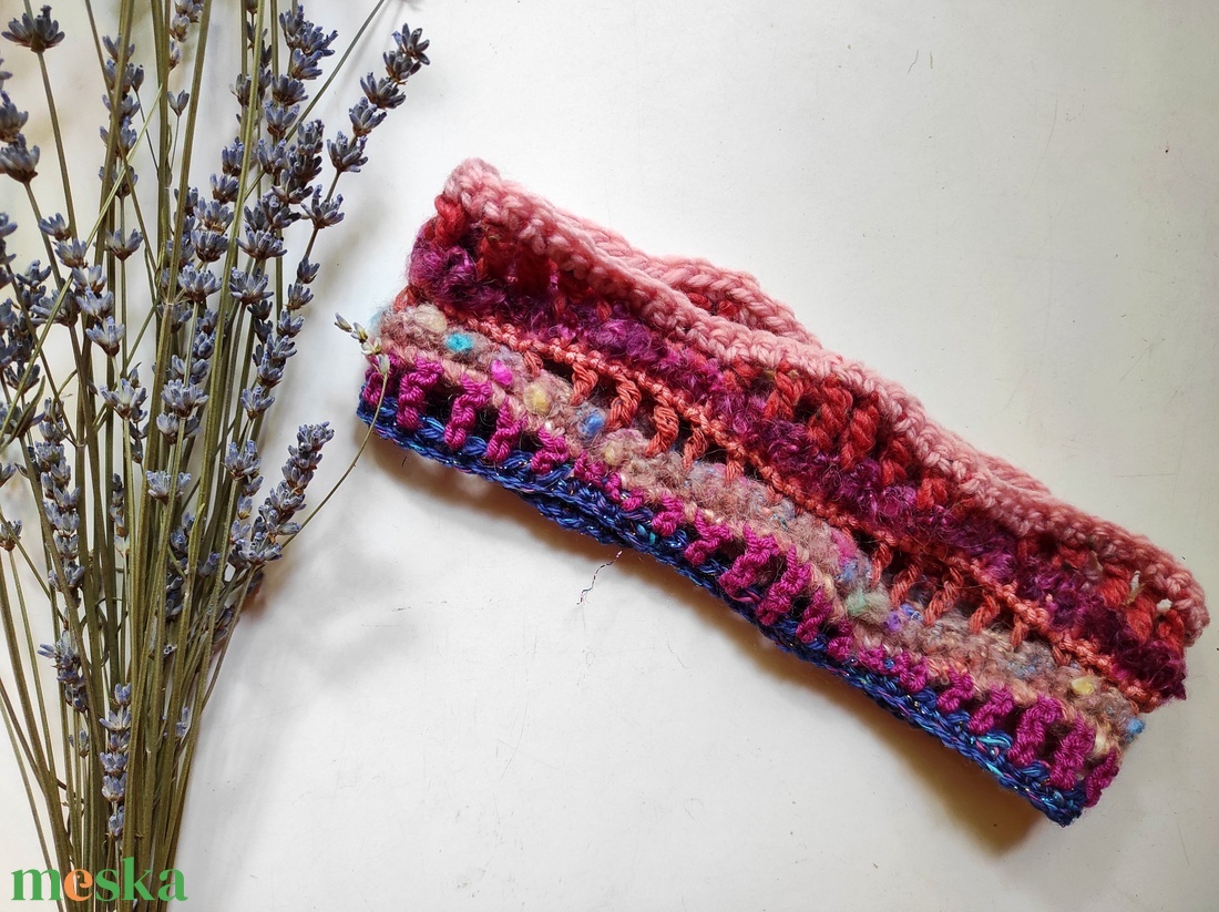 TÜNDÉRKERT horgolt fülvédő - ruha & divat - sál, sapka, kendő - fejpánt - Meska.hu