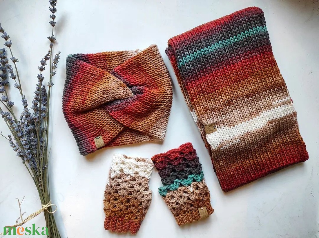 MÉZESKALÁCS fülvédő-körsál-kézmelegítő szett - ruha & divat - sál, sapka, kendő - sapka & sál szett - Meska.hu