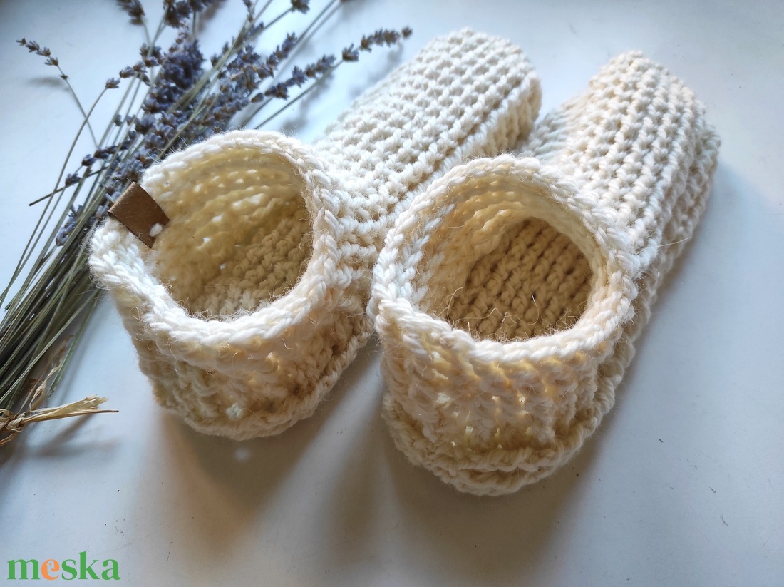 Horgolt szobacipő/mamusz - ruha & divat - cipő & papucs - mamusz & házicipő - Meska.hu