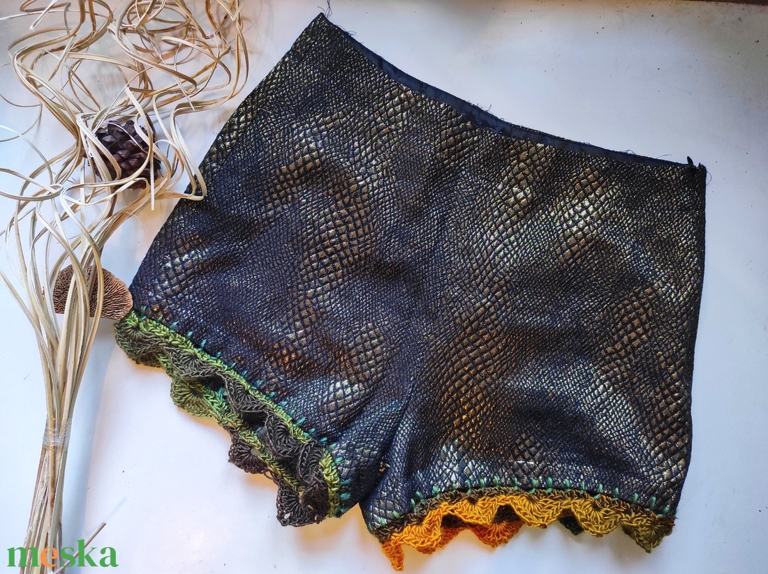 KÍGYÓ újra-ruha - ruha & divat - női ruha - nadrág - Meska.hu