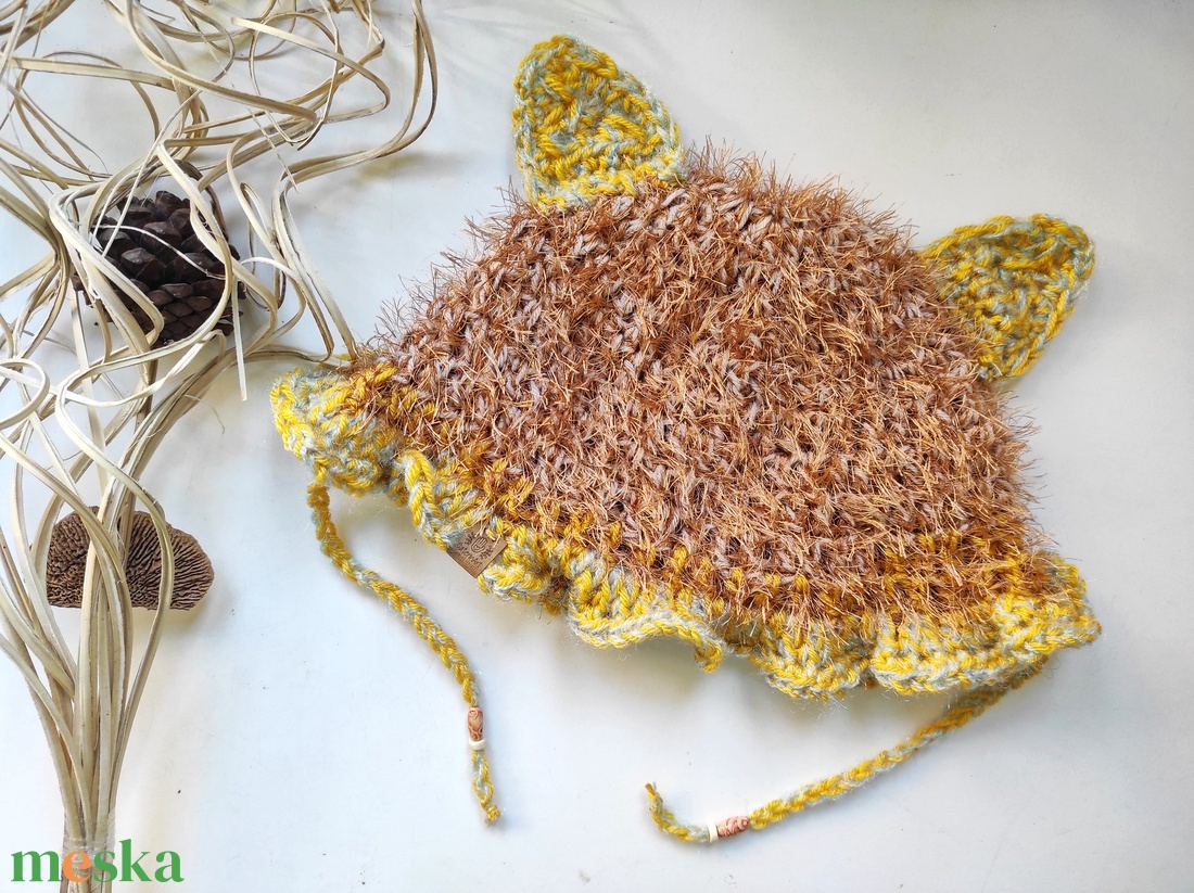  LUNA horgolt cicafüles kalap - ruha & divat - sál, sapka, kendő - kalap - Meska.hu