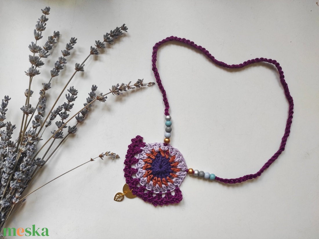 LEVELECSKE horgolt nyaklánc  - ékszer - nyaklánc - gyöngyös nyaklánc - Meska.hu