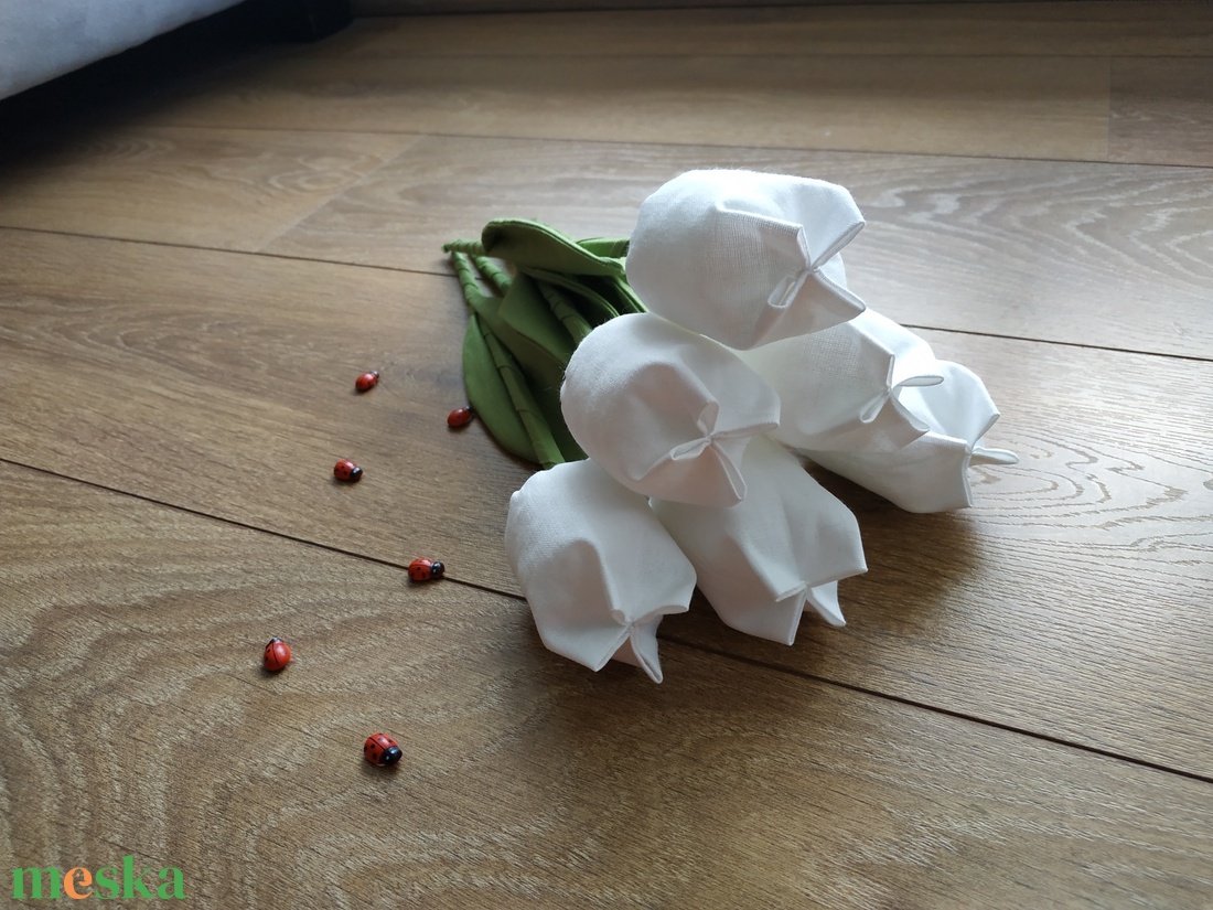 Fehér tulipánok katicával (6db/szett) - otthon & lakás - dekoráció - asztaldísz - Meska.hu Fehér tulipánok katicával (6db/szett) - otthon & lakás - dekoráció - asztaldísz - Meska.hu