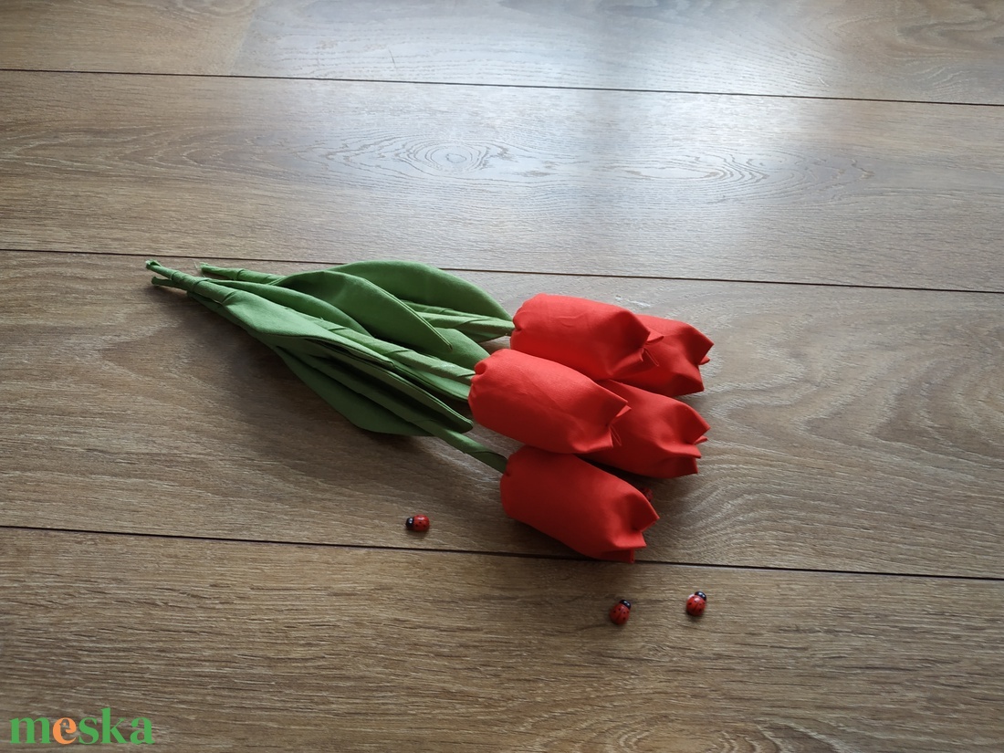 Piros tulipánok katicával (5db/szett) - otthon & életmód - dekoráció - asztal és polc dekoráció - asztaldísz - Meska.hu Piros tulipánok katicával (5db/szett) - otthon & életmód - dekoráció - asztal és polc dekoráció - asztaldísz - Meska.hu