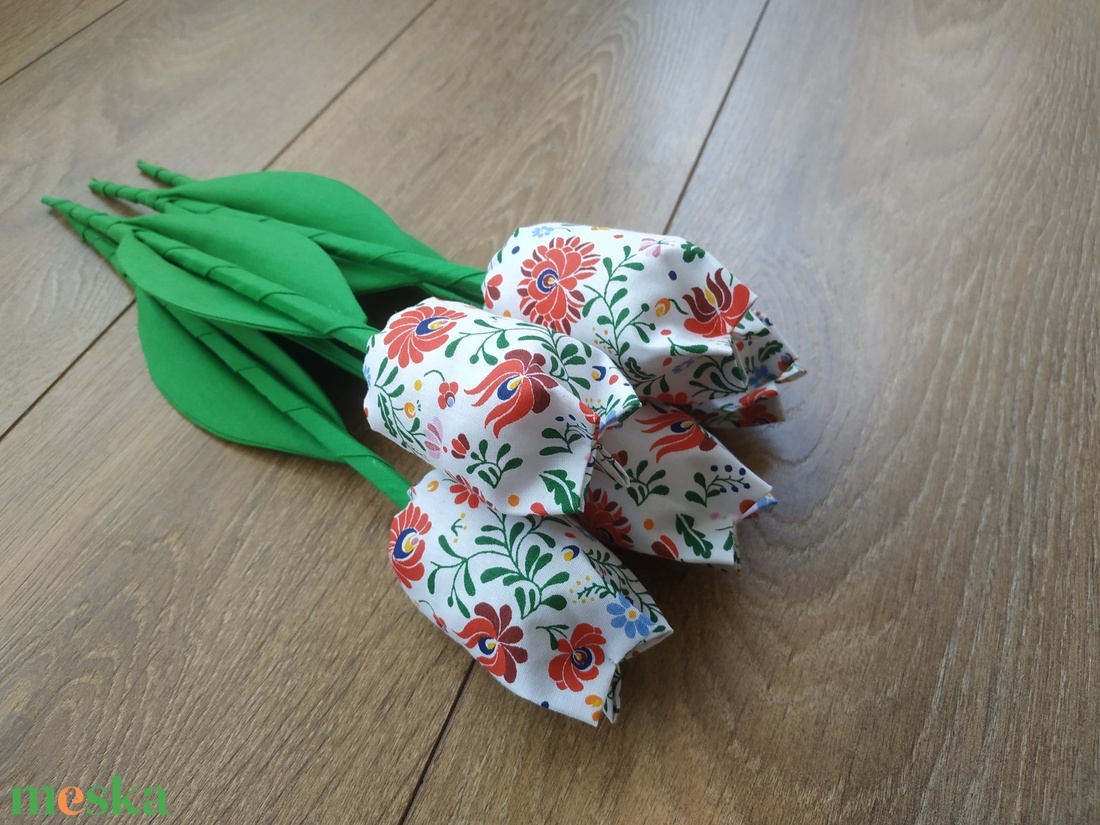 Népi mintás tulipánok (5db/szett) - otthon & lakás - dekoráció - asztal és polc dekoráció - asztaldísz - Meska.hu Népi mintás tulipánok (5db/szett) - otthon & lakás - dekoráció - asztal és polc dekoráció - asztaldísz - Meska.hu