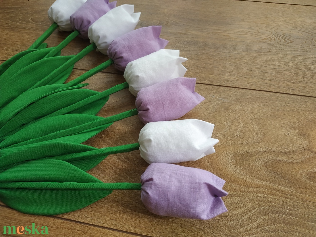 Fehér és lila tulipánok (8db/szett) - otthon & lakás - dekoráció - asztal és polc dekoráció - asztaldísz - Meska.hu