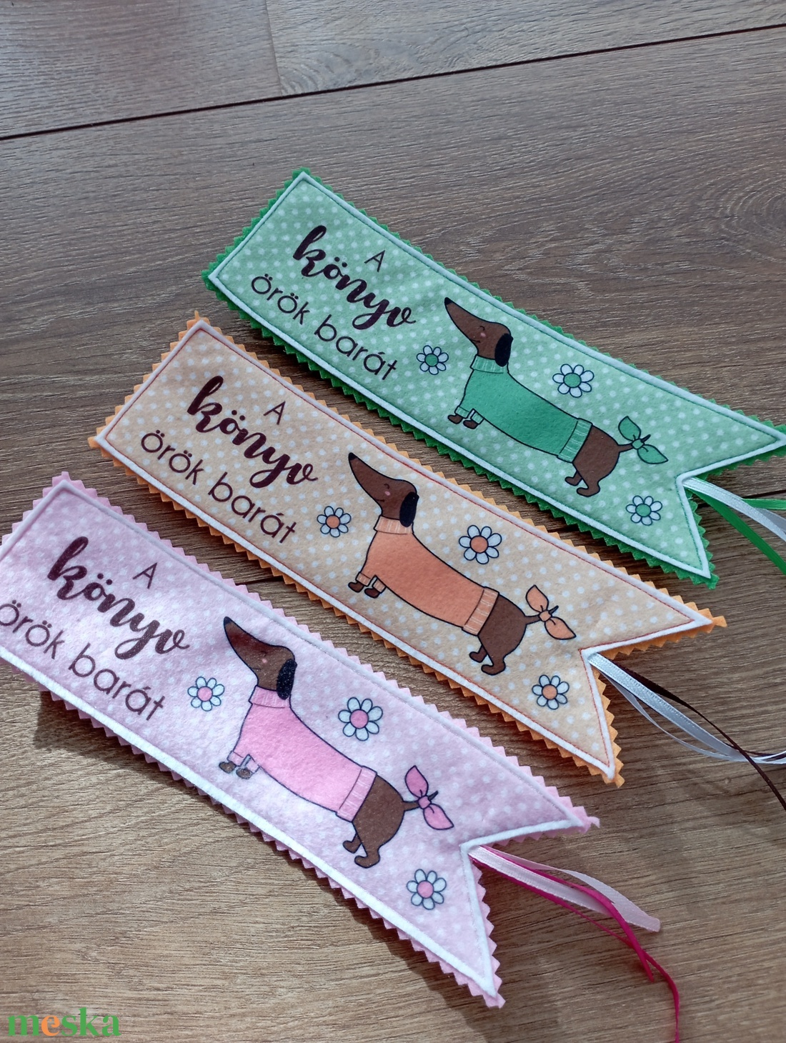 Könyvjelző színes tacskós - könyv & zene - könyvjelző - Meska.hu