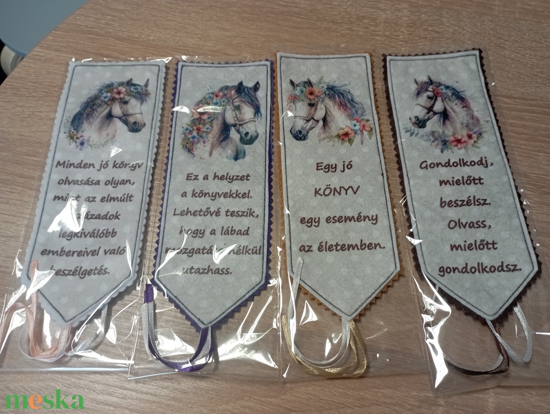 Könyvjelzők lovas képekkel - könyv & zene - könyvjelző - Meska.hu Könyvjelzők lovas képekkel - könyv & zene - könyvjelző - Meska.hu