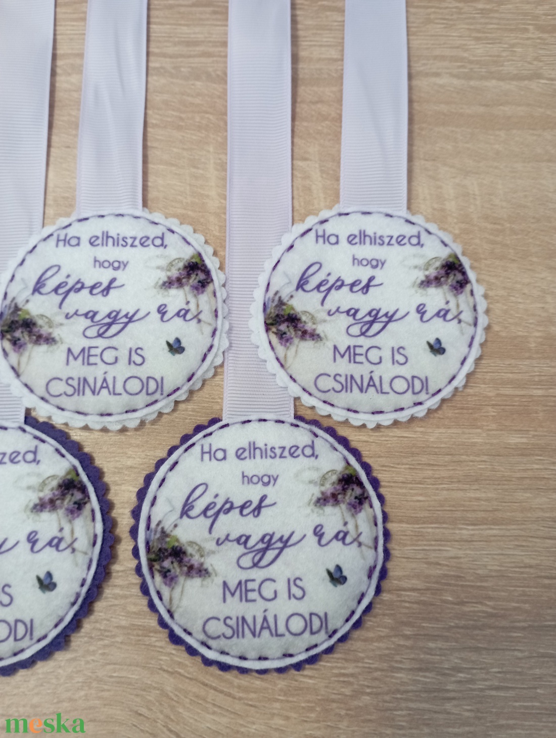 Szalagos könyvjelző 6 db - könyv & zene - könyvjelző - Meska.hu Szalagos könyvjelző 6 db - könyv & zene - könyvjelző - Meska.hu