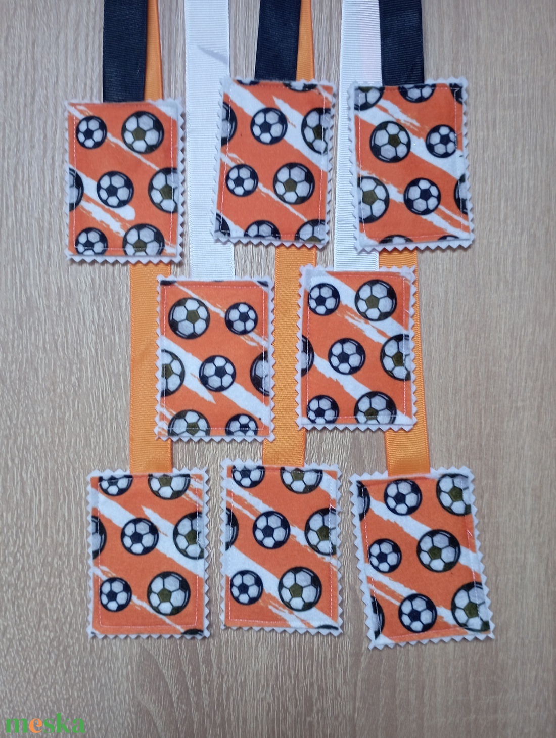 Focilabdás könyvjelző 8db - könyv & zene - könyvjelző - Meska.hu Focilabdás könyvjelző 8db - könyv & zene - könyvjelző - Meska.hu