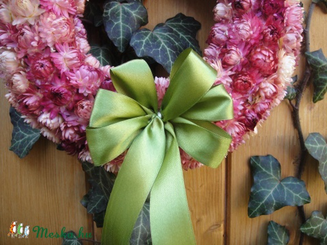 Rózsaszín szalmavirág koszorú Barnagabi részére!!! -  - Meska.hu