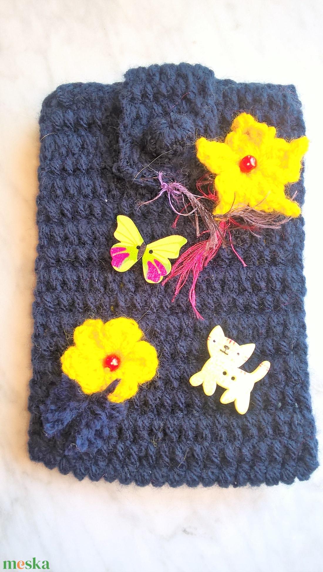 Telefontok Sötét kék mobil telefon tok koponya fejekkel és bojttal, vagy cicával és virágokkal eladó.  - táska & tok - pénztárca & más tok - telefontok - Meska.hu