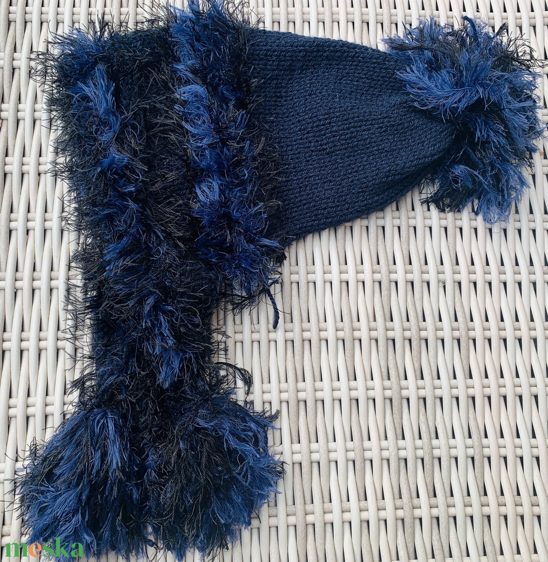 Sapka Kézi kötésű sötét kék női sapka eladó - ruha & divat - sál, sapka, kendő - sapka - Meska.hu