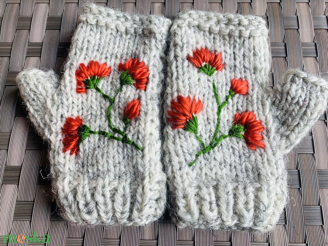 Kesztyű, Kézi kötésű fehéres ujjatlan kesztyű hímzett virágokkal eladó. - ruha & divat - sál, sapka, kendő - kesztyű - Meska.hu Kesztyű, Kézi kötésű fehéres ujjatlan kesztyű hímzett virágokkal eladó. - ruha & divat - sál, sapka, kendő - kesztyű - Meska.hu