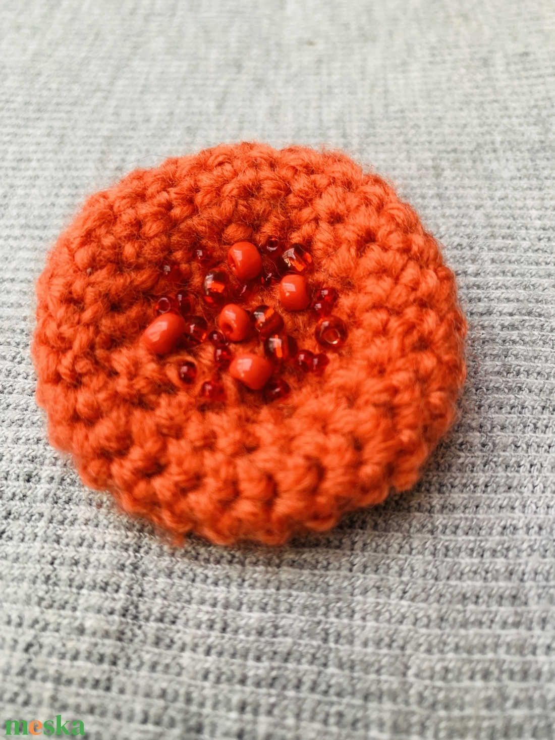 Bross. Türkíz, fehér és lazac színű horgolt kitűző gyöngyökkel díszítve eladó - ékszer - kitűző és bross - kitűző - Meska.hu Bross. Türkíz, fehér és lazac színű horgolt kitűző gyöngyökkel díszítve eladó - ékszer - kitűző és bross - kitűző - Meska.hu
