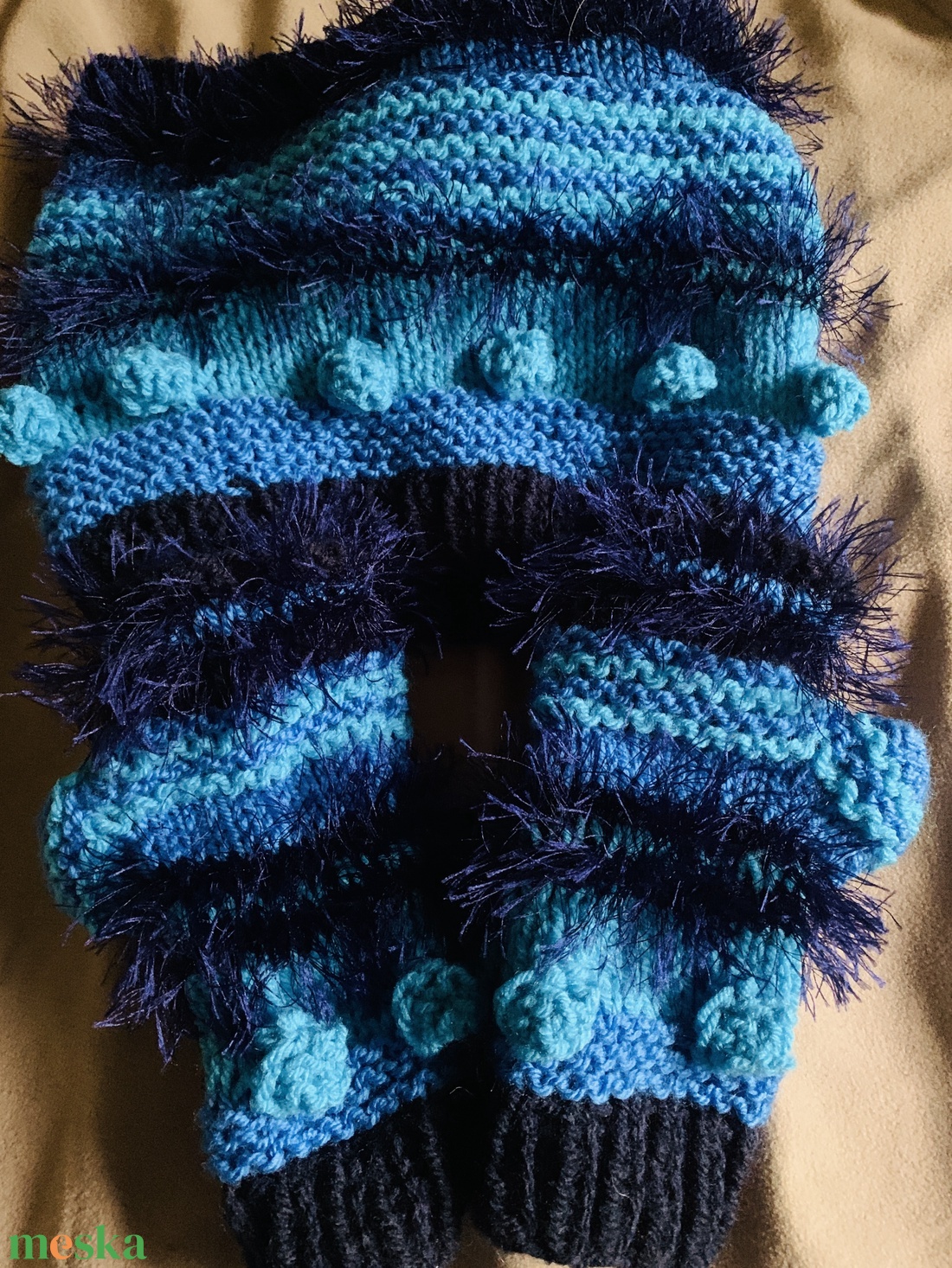 Kesztyű + sál szett kézi kötésű ujjatlan kék  árnyalatait megjelenítő kesztyű és sál eladó - ruha & divat - sál, sapka, kendő - kesztyű - Meska.hu