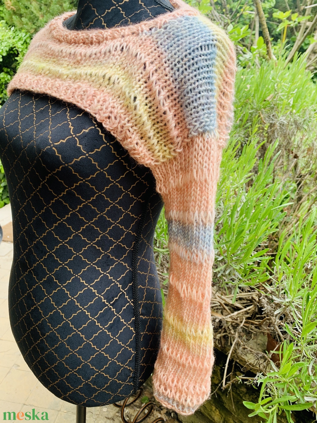 Pulóver. Kar és vállmelegítő hobó barackos átmenetes színű kézi kötésű vidám tavaszi nyári egyedi kiegészítő - ruha & divat - női ruha - pulóver & kardigán - Meska.hu